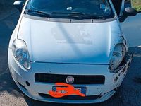 Usata Fiat Grande Punto 75 CV (55 kW) 2011 Bianco Utilitaria