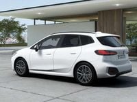 Nuova BMW 220 M Sport 163 CV (119 kW) 2026 Alpin white pastello Station wagon