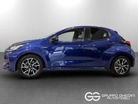 Usata Toyota Yaris Hybrid Lounge 92 CV (67 kW) 2021 Blu Utilitaria