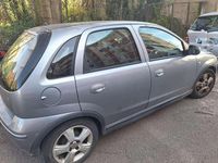 Usata Opel Corsa 75 CV (55 kW) 2004 Argento Utilitaria