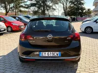 Usata Opel Astra Cosmo 110 CV (80 kW) 2015 Nero Berlina