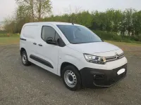 Usata Citroën Berlingo 131 CV (96 kW) 2023 Bianco Monovolume