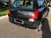 Begagnad Suzuki Swift 75 HK (55 kW) 2008 Svart Halvkombi