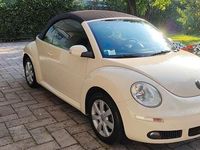 Usata VW New Beetle 102 CV (75 kW) 2006 Giallo Utilitaria