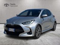 Usata Toyota Yaris Hybrid Lounge 131 CV (96 kW) 2024 Grigio Berlina