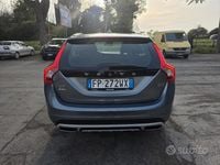 Usata Volvo V60 CC Pro 149 CV (109 kW) 2018 Grigio Station wagon