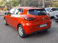Usata Renault Clio V Equilibre 101 CV (74 kW) 2023 Arancione Berlina