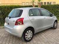 Usata Toyota Yaris 90 CV (66 kW) 2007 Grigio Utilitaria