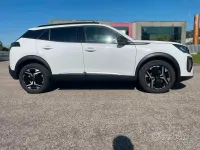 Usata Peugeot 2008 Allure 130 CV (95 kW) 2024 Bianco SUV