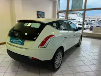 Usata Lancia Delta 120 CV (88 kW) 2008 Bianco Utilitaria