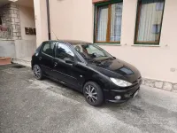 Usata Peugeot 206 75 CV (55 kW) 2008 Nero Utilitaria