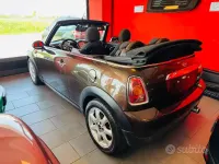 Usata Mini Cooper Cabriolet 116 CV (85 kW) 2010 Marrone Cabrio