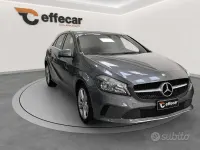 Usata Mercedes A180 Urban 109 CV (80 kW) 2016 Grigio Utilitaria