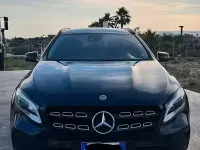 Usata Mercedes GLA200 136 CV (100 kW) 2017 Bluazzurro SUV