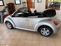 Usata VW New Beetle Cabriolet 76 CV (55 kW) 2005 Argento Cabrio