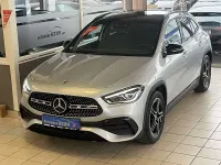 Usata Mercedes GLA200 AMG 163 CV (119 kW) 2021 Argento SUV