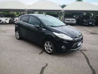 Second-hand Ford Fiesta Titanium 71 CP (52 kW) 2011 Negru Hatchback