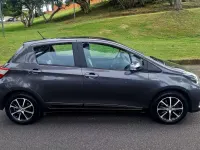 Usata Toyota Yaris Hybrid Active 73 CV (53 kW) 2018 Grigio Berlina