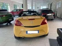Usata Opel Tigra Sport 125 CV (91 kW) 2006 Giallo Cabrio
