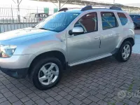 Usata Dacia Duster Lauréate 105 CV (77 kW) 2011 Grigio SUV