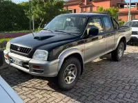 Usata Mitsubishi L200 Inform 100 CV (73 kW) 2001 Grigio Pick-up