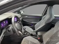 Usata VW Golf VIII R-line 131 CV (96 kW) 2024 Grigio Berlina