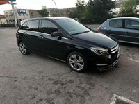 Usata Mercedes B200 Business 136 CV (100 kW) 2018 Nero Monovolume