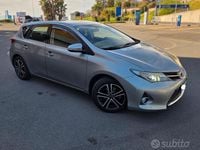 Usata Toyota Auris 90 CV (66 kW) 2013 Grigio Berlina