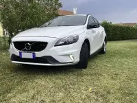 Usata Volvo V40 150 CV (110 kW) 2013 Bianco Berlina