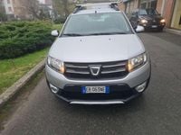 Usata Dacia Sandero Stepway 90 CV (66 kW) 2013 Argento Berlina