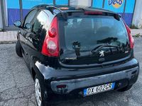 Gebraucht Peugeot 107 68 PS (50 kW) 2008 Schwarz Kleinwagen