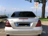 Usata Mercedes E270 177 CV (130 kW) 2002 Grigio Berlina