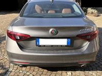 Usata Alfa Romeo Giulia 180 CV (132 kW) 2018 Grigio Berlina