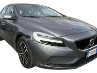Usata Volvo V40 Plus 120 CV (88 kW) 2019 Grigio scuro Berlina