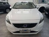 Usata Volvo V40 Kinetic 150 CV (110 kW) 2015 Bianco Berlina