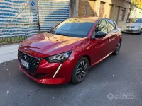 Usata Peugeot 208 Allure 75 CV (55 kW) 2022 Rosso Utilitaria