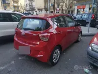 Usata Hyundai i10 66 CV (48 kW) 2016 Rosso Utilitaria