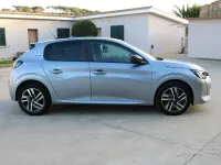 Usata Peugeot 208 Active 75 CV (55 kW) 2024 Grigio Utilitaria