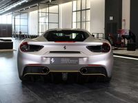 Usata Ferrari 488 670 CV (492 kW) 2016 Grigio alluminio Coupé