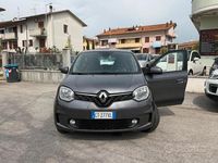 Gebraucht Renault Twingo Equilibre 65 PS (47 kW) 2024 Grau Kleinwagen