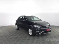 Usata VW T-Roc Life 150 CV (110 kW) 2025 Nero perla SUV