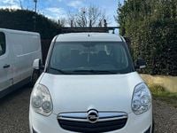 Usata Opel Combo 120 CV (88 kW) 2015 Bianco Monovolume