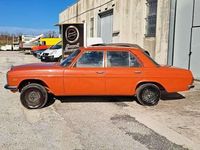 Begagnad Mercedes W115 60 HK (44 kW) 1975 Orange Sedan