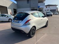 Usata Lancia Ypsilon Silver 69 CV (50 kW) 2014 Grigio Utilitaria