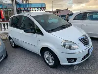 Usado Lancia Musa 77 CV (56 kW) 2012 Blanco Monovolumen