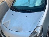 Usata Renault Clio III Dynamique 75 CV (55 kW) 2006 Grigio Utilitaria
