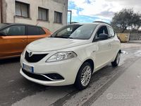 Usata Lancia Ypsilon Platinum 69 CV (50 kW) 2017 Bianco Utilitaria