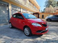 Usata Lancia Ypsilon Gold 69 CV (50 kW) 2018 Rosso Utilitaria