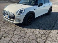 Usata Mini Cooper D Business 116 CV (85 kW) 2015 Beige Utilitaria
