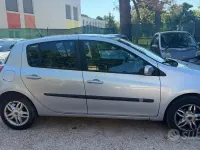 Usata Renault Clio II 65 CV (47 kW) 2008 Grigio Berlina
